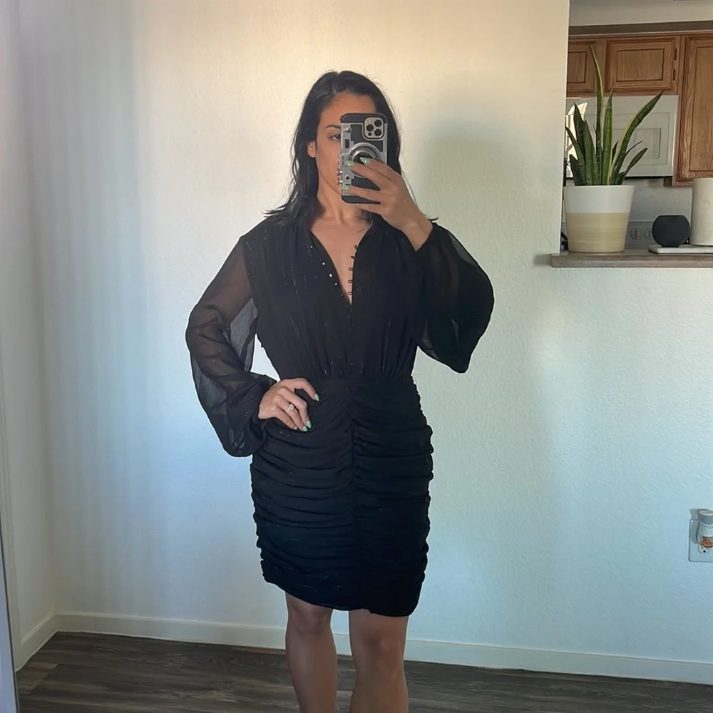 House of Harlow 1960 Black Ruched Long Sleeve Dress Fully Lined - Size 6 - Picture 2 of 7